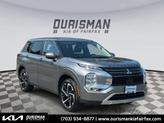Photo of 2022 Mercury Gray Metallic Mitsubishi Outlander