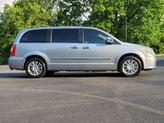 Thumbnail of 2015 Granite Crystal Metallic Clearcoat Chrysler Town & Country