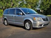 Thumbnail of 2015 Granite Crystal Metallic Clearcoat Chrysler Town & Country