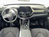 Thumbnail of 2022 Midnight Black Metallic Toyota Highlander