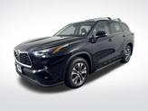 Thumbnail of 2022 Midnight Black Metallic Toyota Highlander