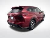 Thumbnail of 2022 Ruby Flare Pearl Toyota Highlander