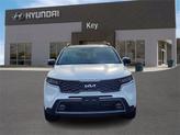 Thumbnail of 2022 Glacial White Pearl Kia Sorento