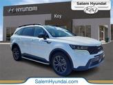 Photo of 2023 Glacial White Pearl Kia Sorento