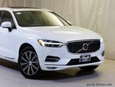 Thumbnail of 2020 Crystal White Metallic Volvo XC60