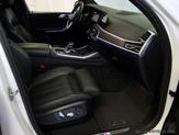 Thumbnail of 2022 Mineral White Metallic BMW X7