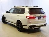 Thumbnail of 2023 Mineral White Metallic BMW X7