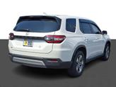 Thumbnail of 2025 Platinum White Pearl Honda Pilot