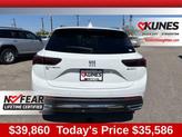 Thumbnail of 2025 Summit White Buick Envision
