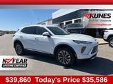 Thumbnail of 2025 Summit White Buick Envision