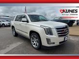 Thumbnail of 2015 White Diamond Tricoat Cadillac Escalade