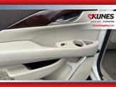 Thumbnail of 2015 White Diamond Tricoat Cadillac Escalade