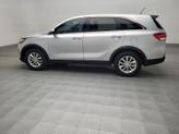 Thumbnail of 2017 Sparkling Silver Kia Sorento