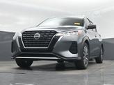 Thumbnail of 2022 Gun Metallic Nissan Kicks