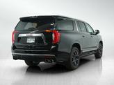 Thumbnail of 2024 Onyx Black GMC Yukon XL