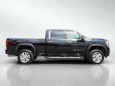 Thumbnail of 2022 Onyx Black GMC Sierra 2500