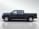 Thumbnail of 2022 Onyx Black GMC Sierra 2500