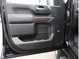 Thumbnail of 2022 Onyx Black GMC Sierra 2500