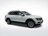 Thumbnail of 2018 Pure White Volkswagen Tiguan