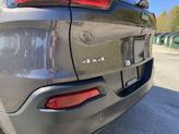 Thumbnail of 2018 Granite Crystal Metallic Clearcoat Jeep Cherokee
