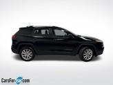 Thumbnail of 2017 Diamond Black Crystal Pearlcoat Jeep Cherokee