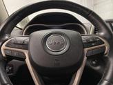 Thumbnail of 2017 Diamond Black Crystal Pearlcoat Jeep Cherokee
