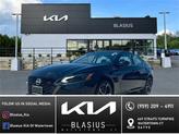 Photo of 2024 Super Black Clearcoat Nissan Altima
