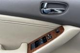 Thumbnail of 2009 Winter Frost Pearl Nissan Altima