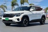 Thumbnail of 2024 Snow White Pearl Kia Seltos