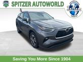 Photo of 2023 Gray Toyota Highlander