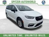 Photo of 2026 Bright White Clearcoat Chrysler Pacifica