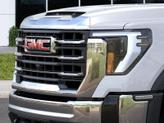 Thumbnail of 2025 Summit White GMC Sierra 2500