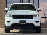 Thumbnail of 2017 Bright White Clearcoat Jeep Grand Cherokee