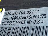 Thumbnail of 2025 Granite Crystal Clearcoat Metallic Jeep Gladiator