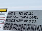 Thumbnail of 2025 Bright White Clearcoat Jeep Gladiator