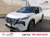 Photo of 2025 Everest White Pearl/Super Black Nissan Rogue