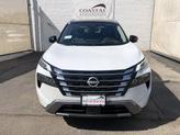 Thumbnail of 2025 Everest White Pearl/Super Black Nissan Rogue