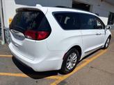 Thumbnail of 2017 White Chrysler Pacifica