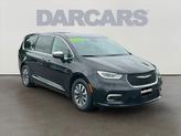 Photo of 2022 Brilliant Black Crystal Pearlcoat Chrysler Pacifica Hybrid