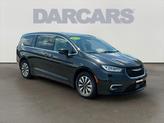 Photo of 2024 Brilliant Black Crystal Pearlcoat Chrysler Pacifica Hybrid