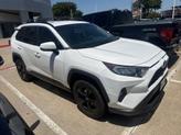 Photo of 2021 Super White Toyota RAV4