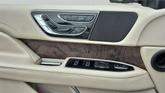 Thumbnail of 2019 Ceramic Pearl Metallic Lincoln Navigator