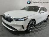 Photo of 2024 Alpine White BMW i5