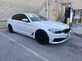 Thumbnail of 2019 Mineral White Metallic BMW 530e