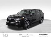 Photo of 2021 Midnight Black Metallic Toyota Highlander Hybrid