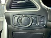 Thumbnail of 2020 Oxford White Ford Edge