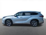 Thumbnail of 2021 Celestial Silver Metallic Toyota Highlander