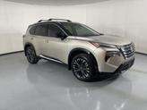 Thumbnail of 2025 Champagne Silver Metallic/Super Black Nissan Rogue