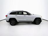 Thumbnail of 2022 Bright White Clearcoat Jeep Grand Cherokee