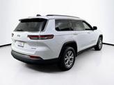 Thumbnail of 2021 Bright White Clearcoat Jeep Grand Cherokee L